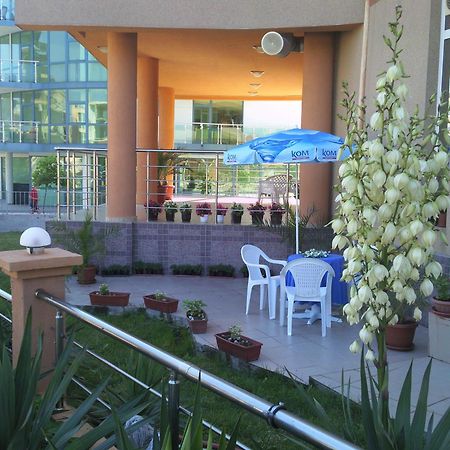 Hotel Venecia Primorsko Exterior photo