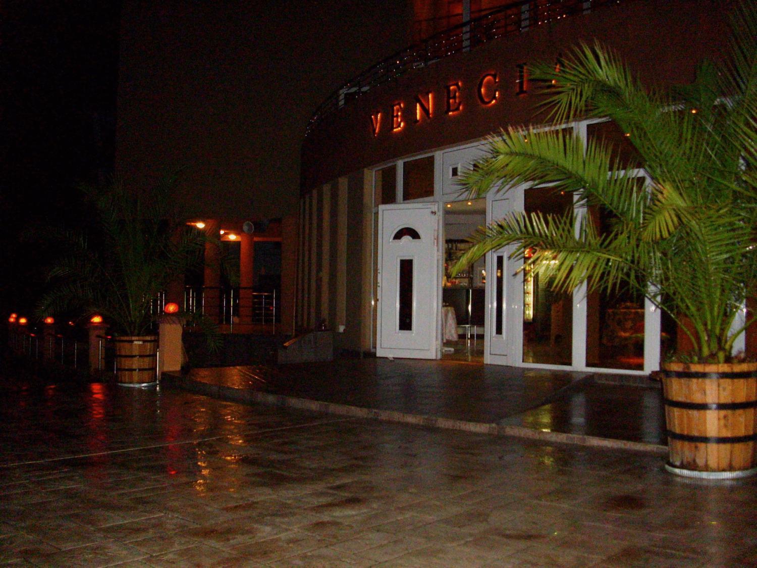 Hotel Venecia Primorsko Exterior photo